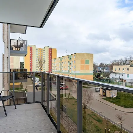 Stylish With Balcony Near Brzezno By Renters Apartment