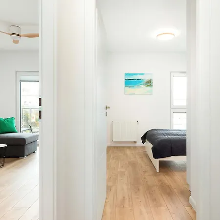 Stylish With Balcony Near Brzezno By Renters Apartment