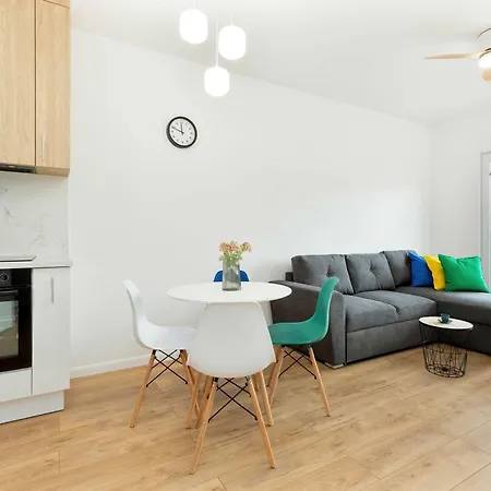 Stylish With Balcony Near Brzezno By Renters